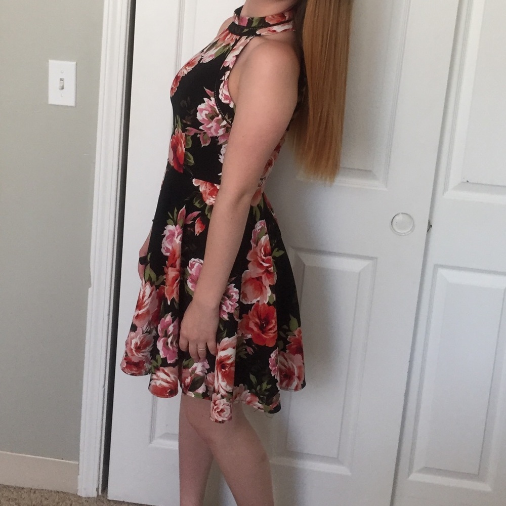 Homecoming/Spring dress - Picture 3 of 3